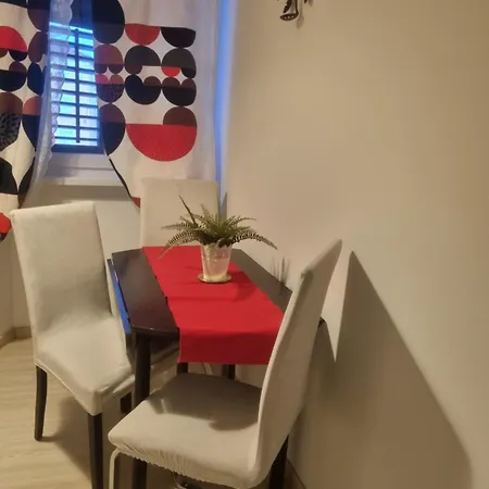Apartamento Aparments Lovely Paris Umag